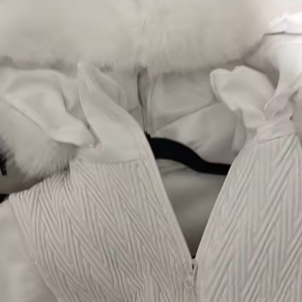 White Ski & Snow Jacket - Picture 10 of 11